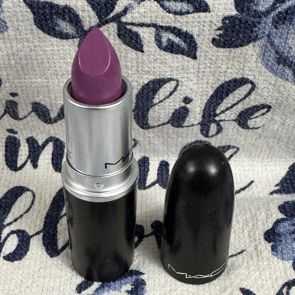 MAC Matte Lipstick - Men Love Mystery B35 - Full Size - NWOB - Discontinued